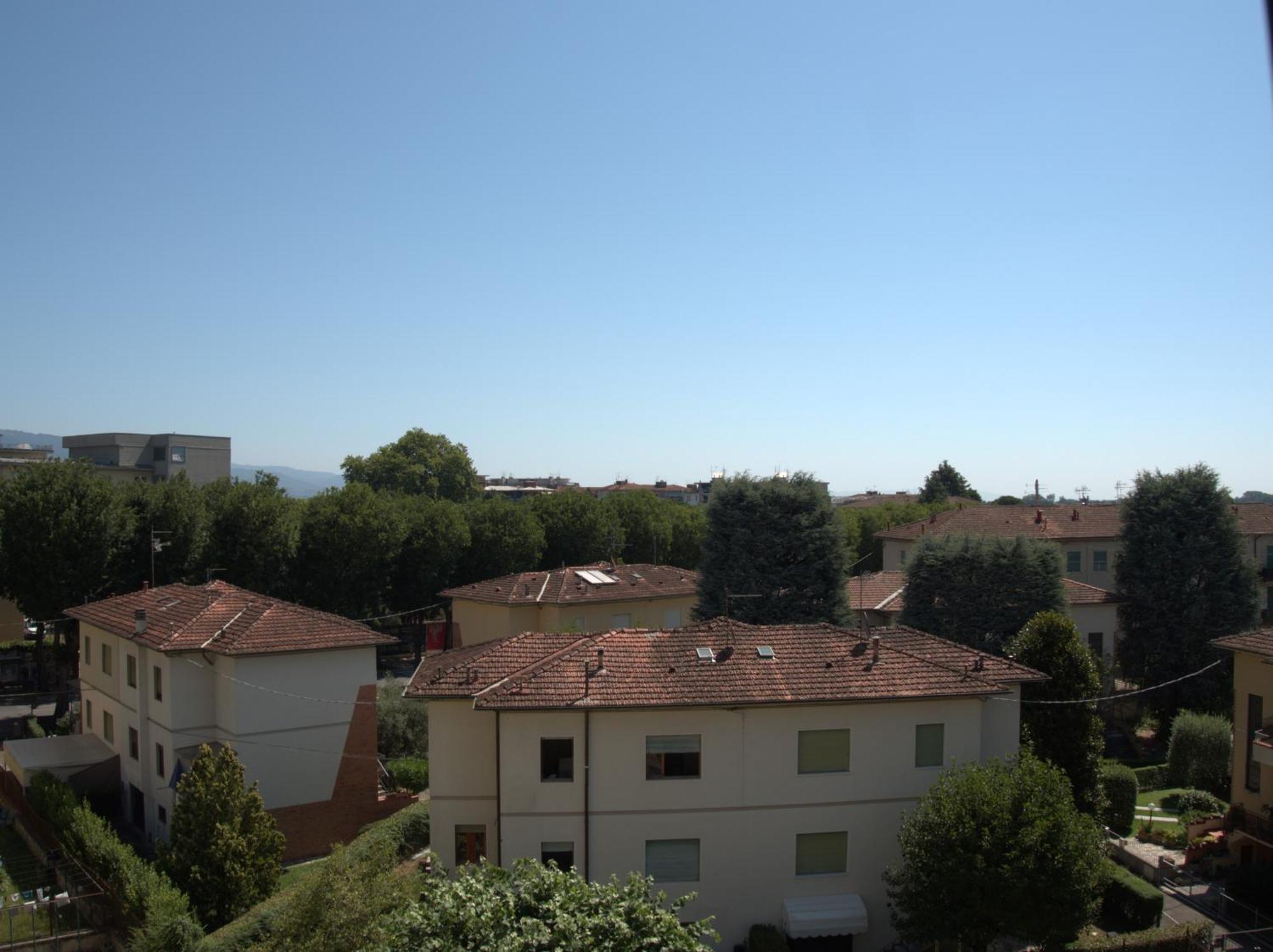 Appartamento Via Grandi - Free Gated Parking - 5 Minutes From Center Lucca Eksteriør billede